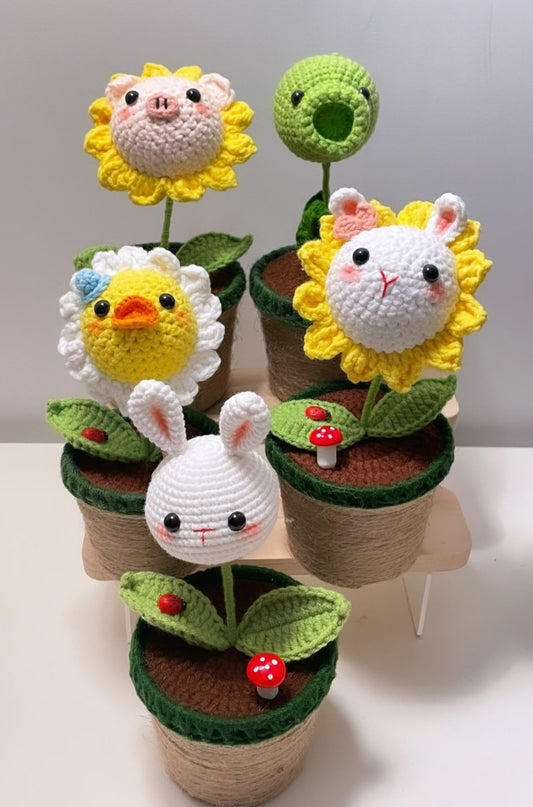 Large Flowerpot Decor