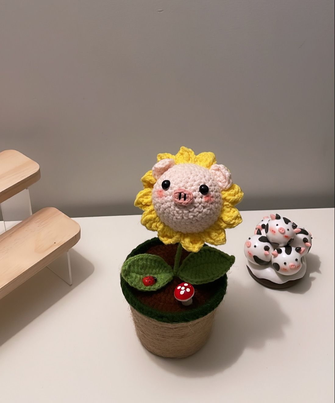 Large Flowerpot Decor